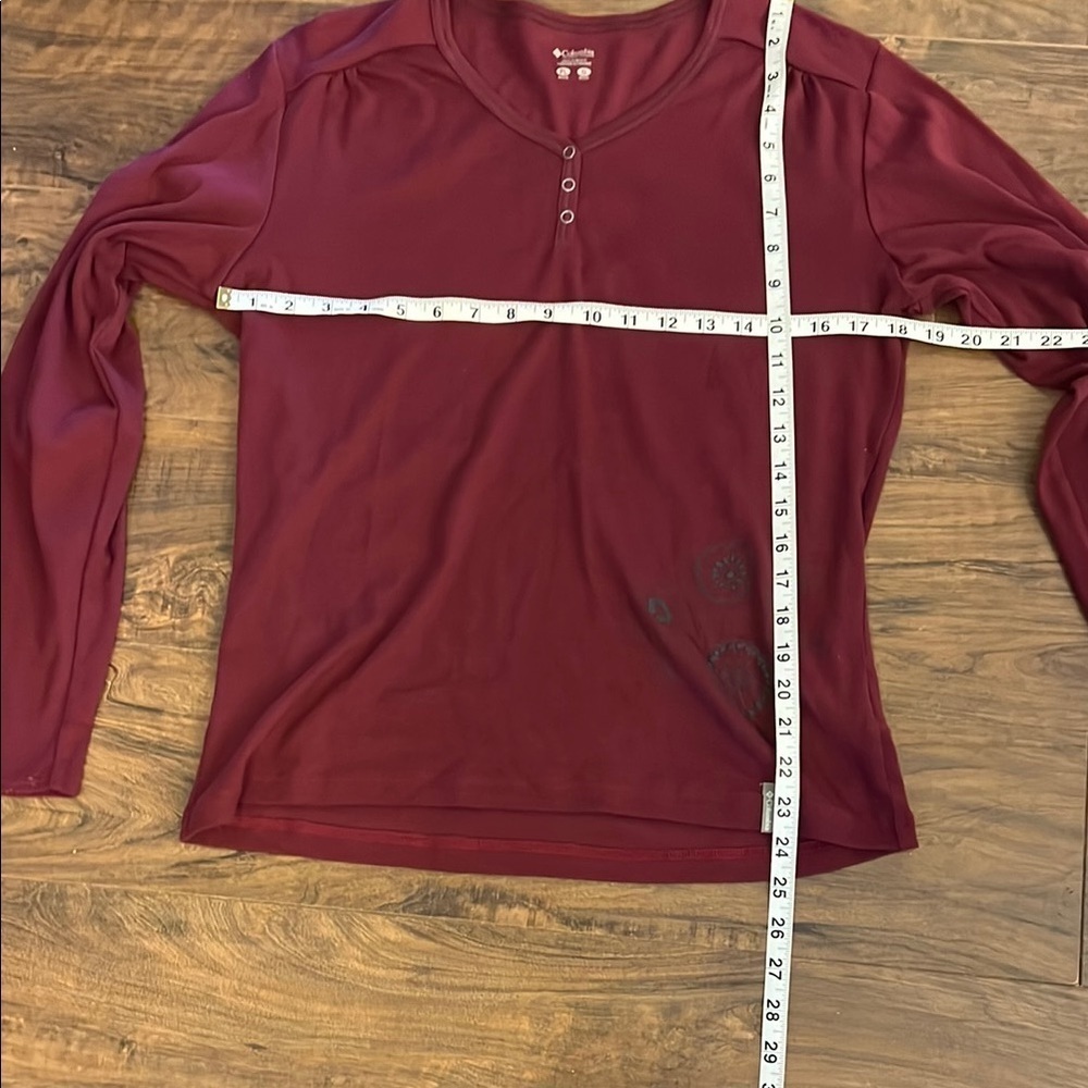Columbia Women's Cotton Long Sleeve Top - Picture 9 of 10